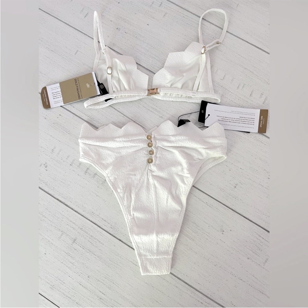 Vix White Scalloped Triangle Bikini Set - Picture 2 of 7